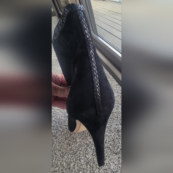 KARL LAGERFELD MONA SUEDE BOOTIES BLACK SIZE 8 - Picture 10 of 16